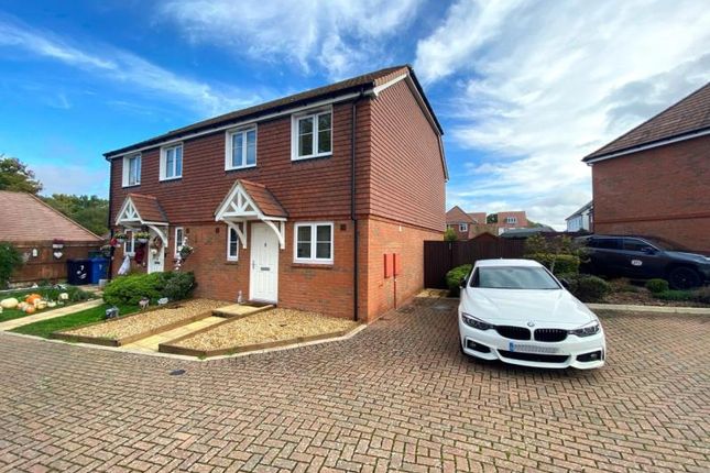Thumbnail Semi-detached house to rent in Moorhen Close, Blackwater, Camberley