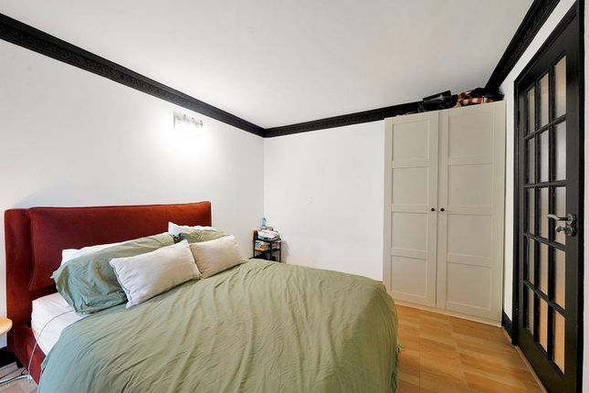 79h, Rowley Way, London photo 3