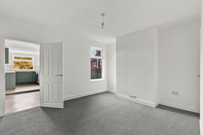 2, Rosebery Road, Norwich photo 4