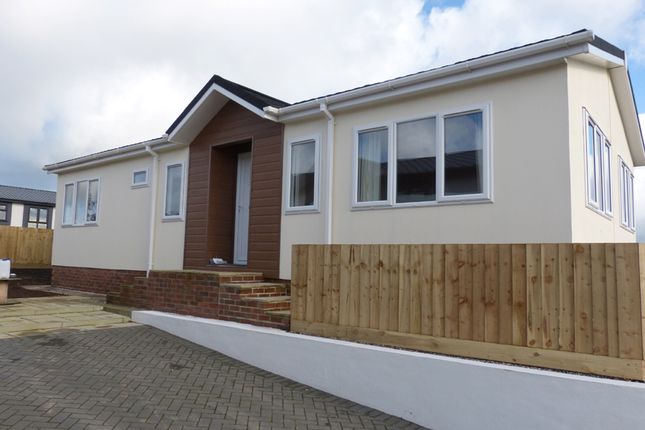 2-bed caravan on 3, Manor Park, Penwithick, £160,000