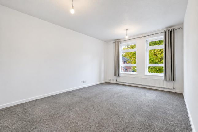 Lupin Close, West Drayton photo 4