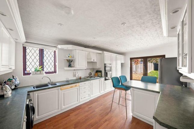 12, Bengarth Road, Northolt photo 3