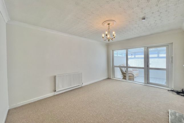 62, Sevenoaks Drive, Cleveleys photo 2