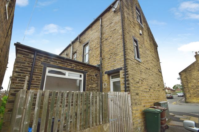 161, Queens Road, Keighley photo 4