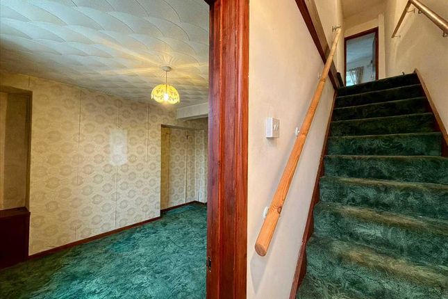 32, Miskin Road, Tonypandy photo 3