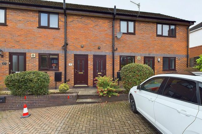 Studio flat on Flat 8, Shallowford Court, Stoke-On-Trent, £46,000