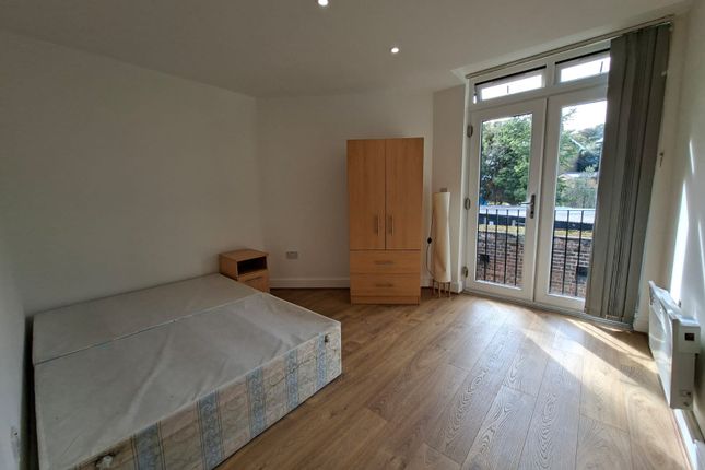 361, Archway Road, London photo 3