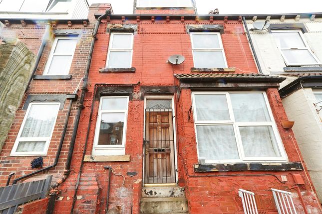 Thumbnail Terraced house for sale in Compton Row, Leeds