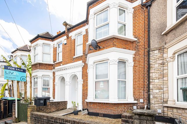 Flat for sale in St. Saviours Road, Croydon