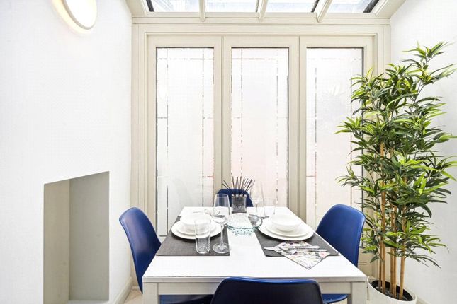 Flat 1, 15-17 W Eaton Pl,, West Eaton Place, London photo 3