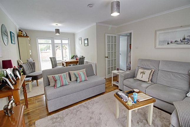 13 Berkley, Mill Street, Berkhamsted photo 2