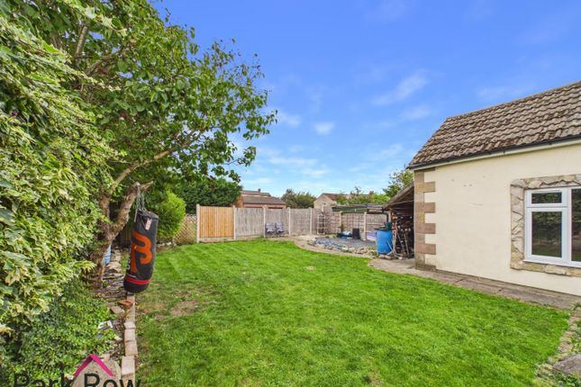 88, Wolsey Croft, Leeds photo 4