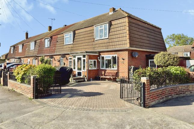 2-bed house on 6, St. James Close, Rochester, £250,000