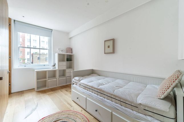 Maisonette for sale in Jay Mews, Knightsbridge, London