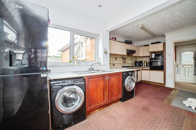 22, Rowan Croft, Sutton-in-Ashfield photo 4