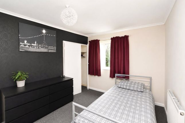 61, Manxman Road, Blackburn photo 4