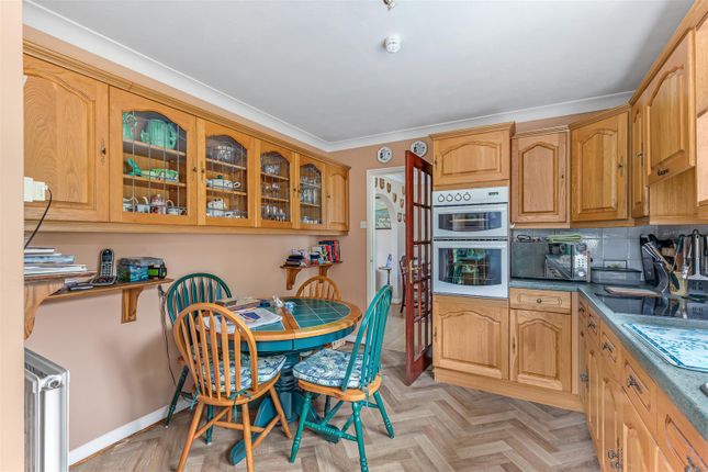 15, Greenhow Park, Ilkley photo 4