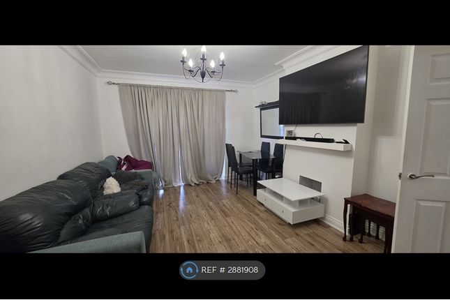 3, Gatehope Drive, South Ockendon photo 4