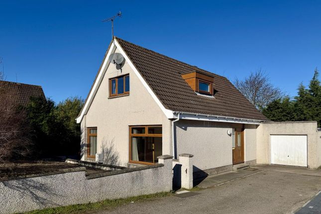 4-bed house on 17, Golf View Crescent, Elgin, £250,000