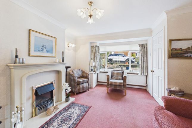 8, Springfield Grove, Bradford photo 2