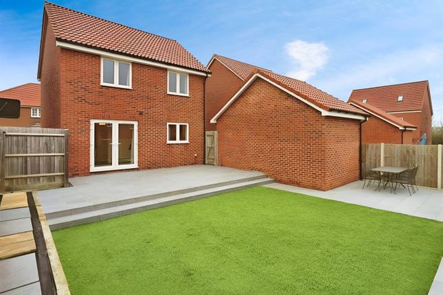 23, Bushton Close, Swindon photo 2
