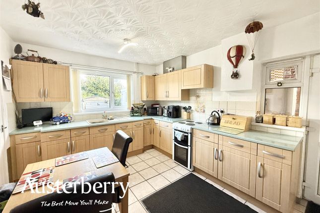 10, Seedfields Road, Stoke-On-Trent photo 2