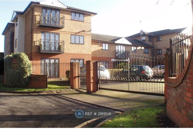 Flat to rent in Sherbourne Court, Maidenhead