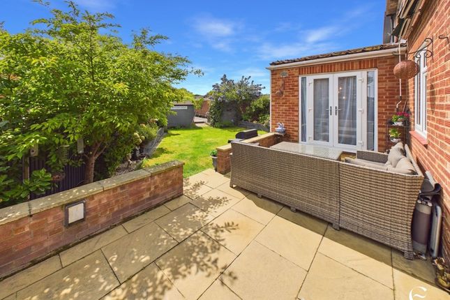 2 Willoughby Road, Stamford photo 3