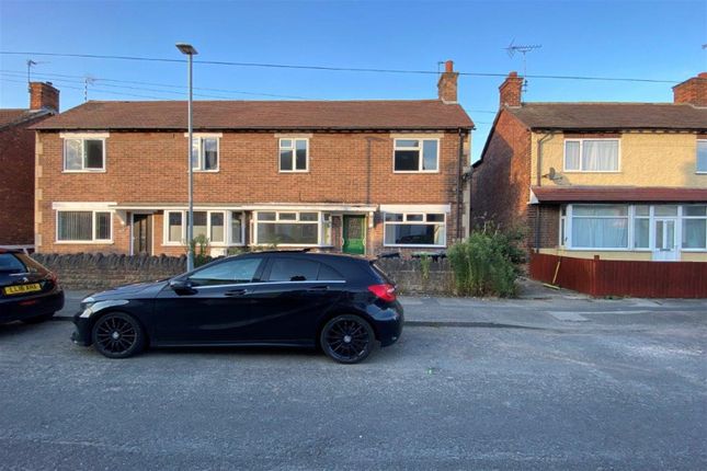 Terraced house to rent in King Street, Beeston