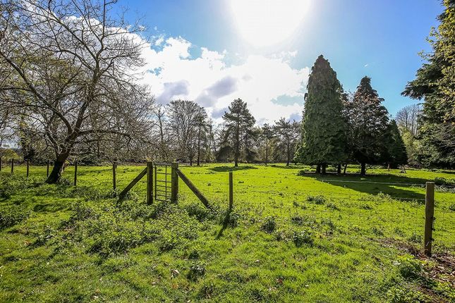 Country house for sale in Old Salisbury Lane, Romsey, Hampshire