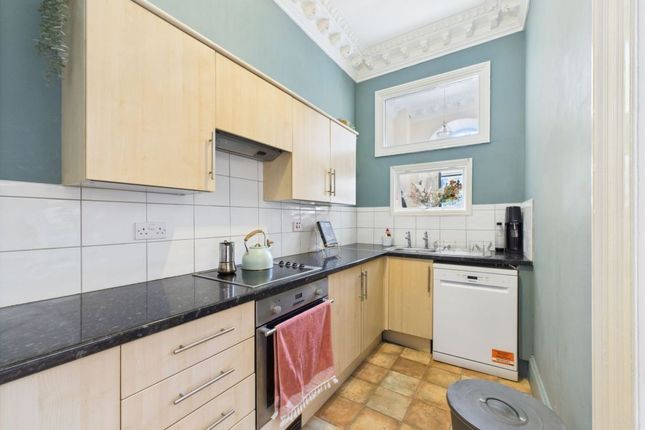 Flat 2, 13 Bagdale, Whitby photo 3