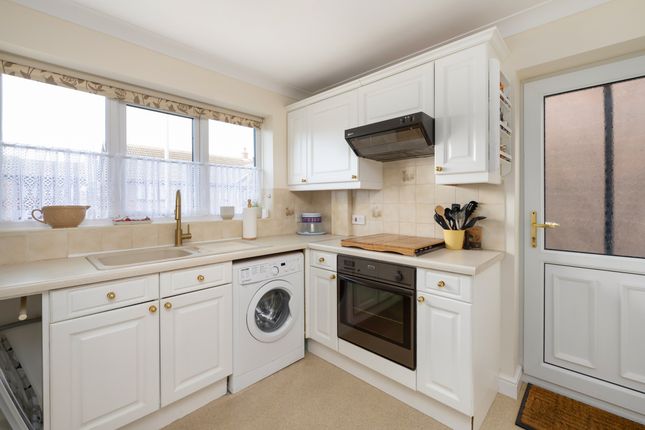 18 Seymour Close, Herne Bay photo 4