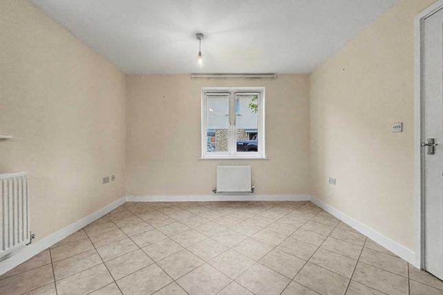 19, Freston Close, St Ives photo 4