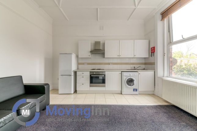 Flat 2, 16, Gleneldon Road, Streatham photo 2