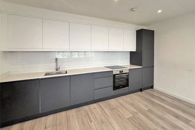 Flat 71, Chesterfield House, 7, Bath Road, Berkshire photo 2