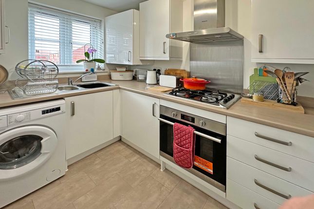 66, Sentrys Orchard, Exeter photo 4