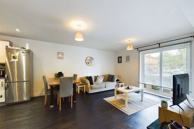 Thumbnail Flat to rent in St. James Road, Brentwood, Essex