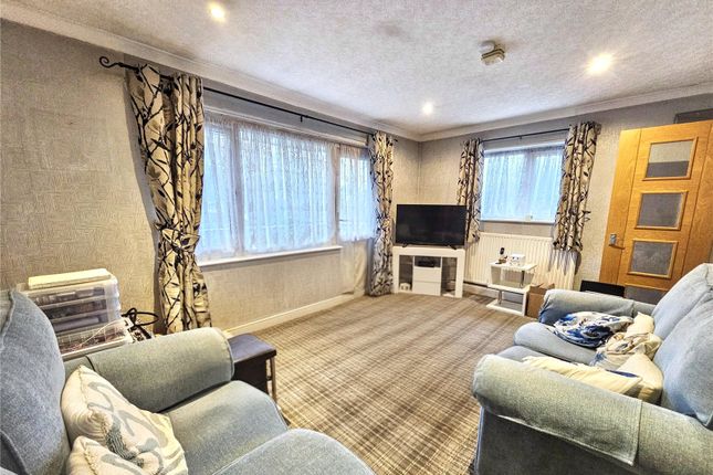 9, Nesfield Close, Birmingham photo 3