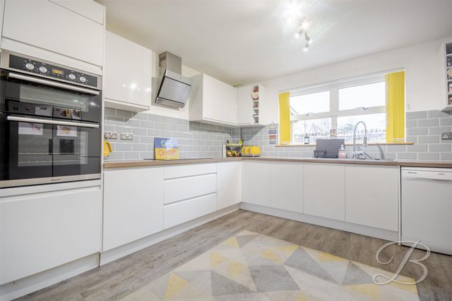 7, Church Avenue, Sutton-In-Ashfield photo 2