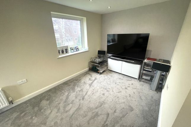 Flat for sale in Victoria Court, Allesley Hall Drive, Coventry