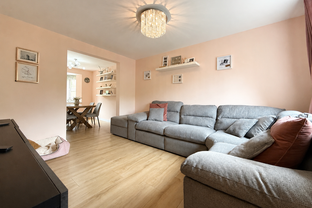 5 Maes Y Ffion, Aberdare photo 4