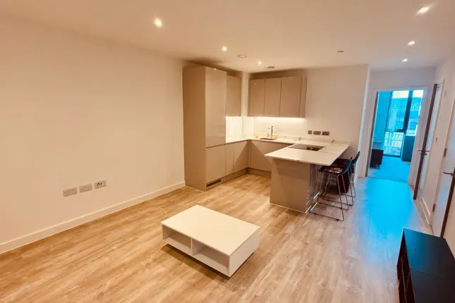 1-bed flat on 512, Queen Street, Salford, £170,000