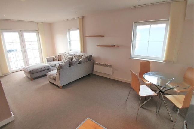 Flat for sale in Kaber Court, Horsefall Street