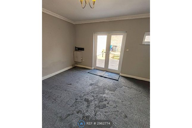 Middlecroft Road, Staveley, Chesterfield photo 4