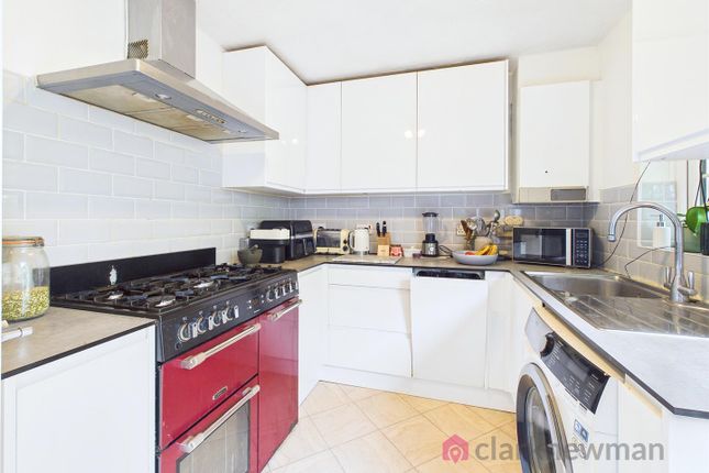 106, Hadley Grange, Harlow photo 4