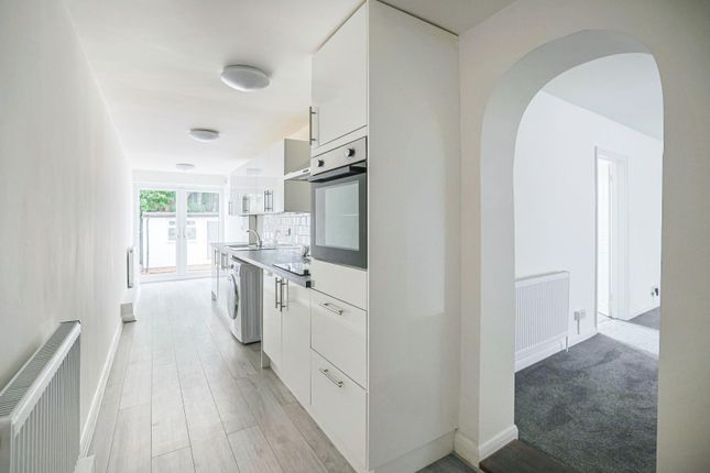17, Bracondale Road, Abbeywood photo 3