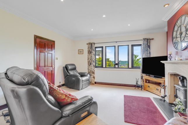 Clock Cottage 130, Kitson Hill Road, Mirfield photo 2