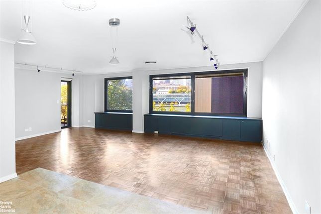 Studio for sale in 531 Main St #520, New York, Ny 10044, Usa