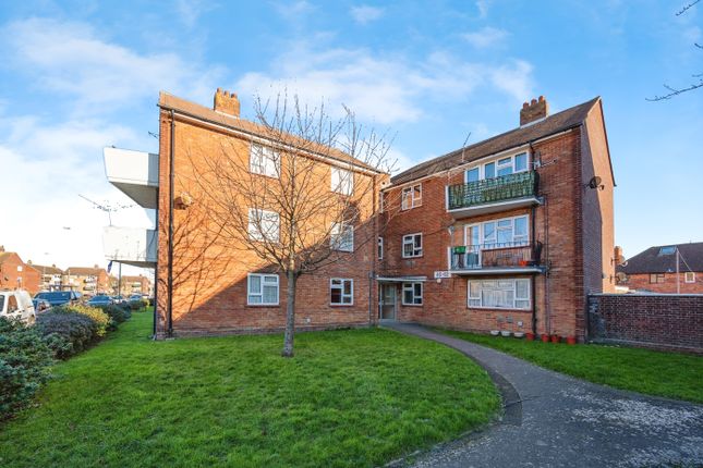 Thumbnail Flat for sale in Eastern Road, Portsmouth, Hampshire