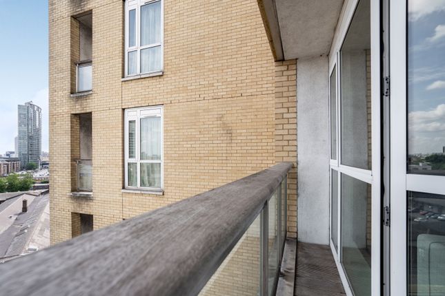 Flat to rent in Westferry Circus, Canary Wharf
